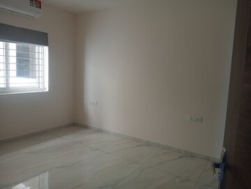 Room in 3 BHK Apartment at Kondapur – for Rent