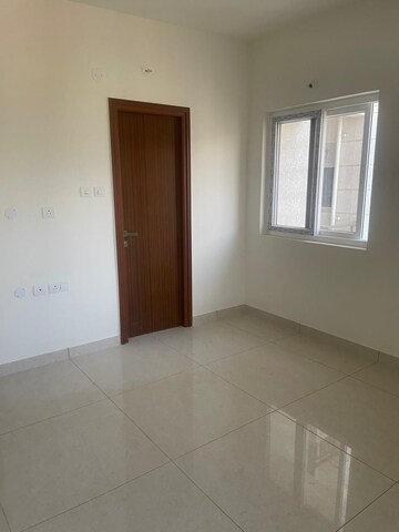 Room in 3 BHK Apartment at Kondapur – for Rent