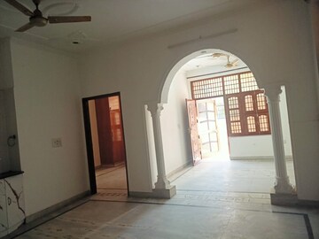 Building Lobby in 3 BHK Apartment at Sector 46 – for Rent