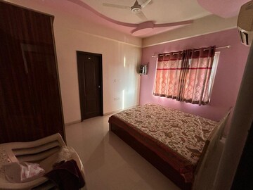 Bedroom in 3 BHK Apartment at Navrangpura – for Rent