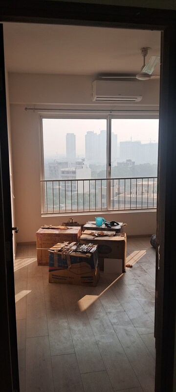 Room in 2 BHK Apartment at Shapoorji Pallonji Joyville Gurgaon, Sector 102 – for Rent