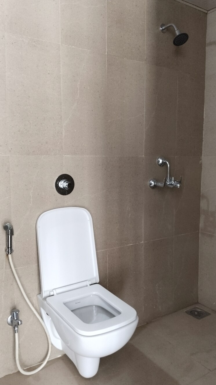 Bathroom, runwal-my-city-phase-ii-cluster-05 2 Bedroom 570 Sq.Ft. Apartment In Dombivli East Thane 8172321