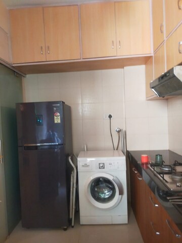 Furnished Amenities in 2 BHK Apartment at Bandra West – for Rent
