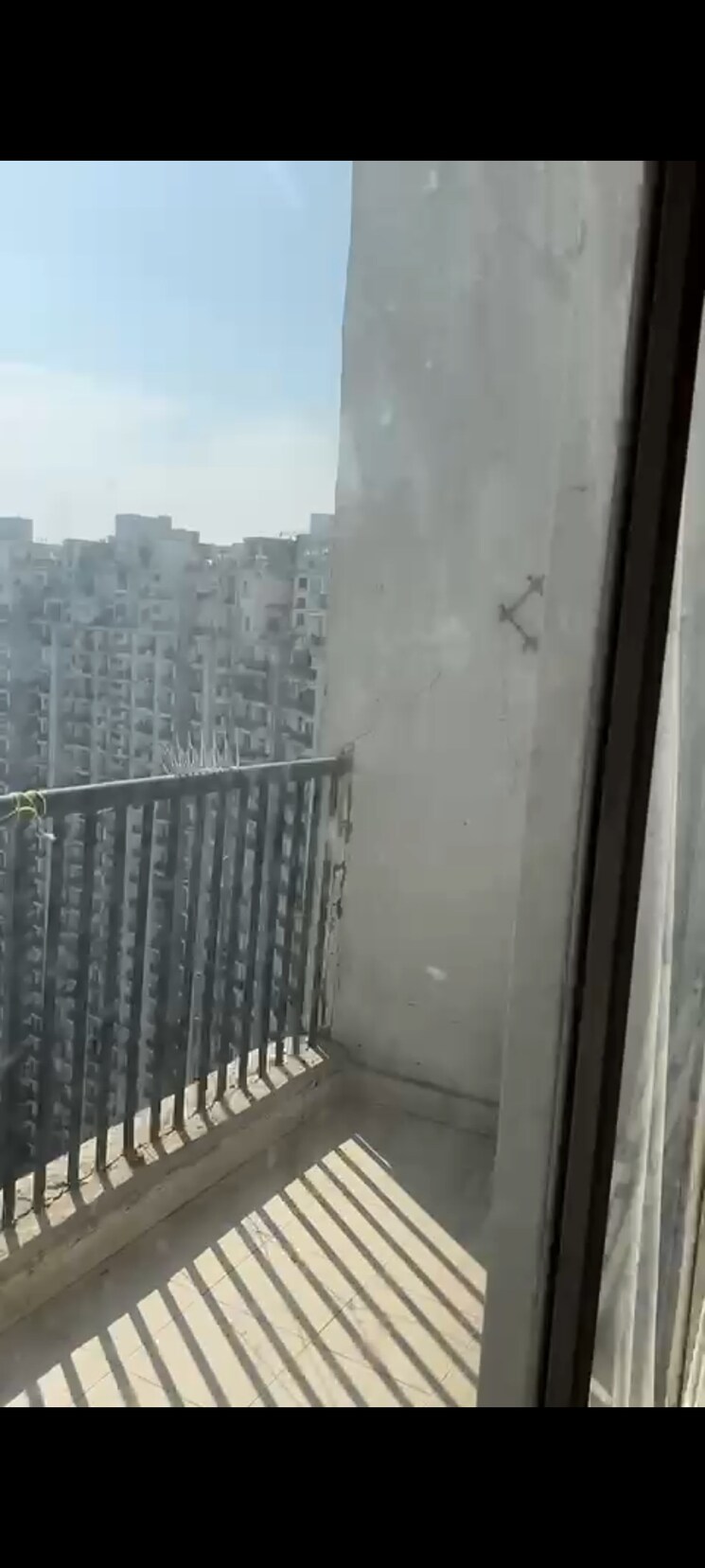 Balcony, amrapali-platinum 3 Bedroom 1625 Sq.Ft. Apartment In Sector 119 Noida 8172383