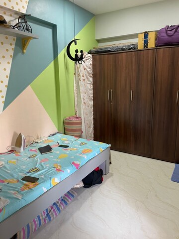 Bedroom in 2.5 BHK Apartment at Darshan Heights Parel, Parel – for Rent
