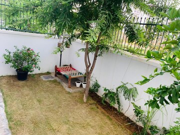 Balcony in 2 BHK Apartment at Central Park 3 Flower Valley, Sohna Sector 33 – for Rent