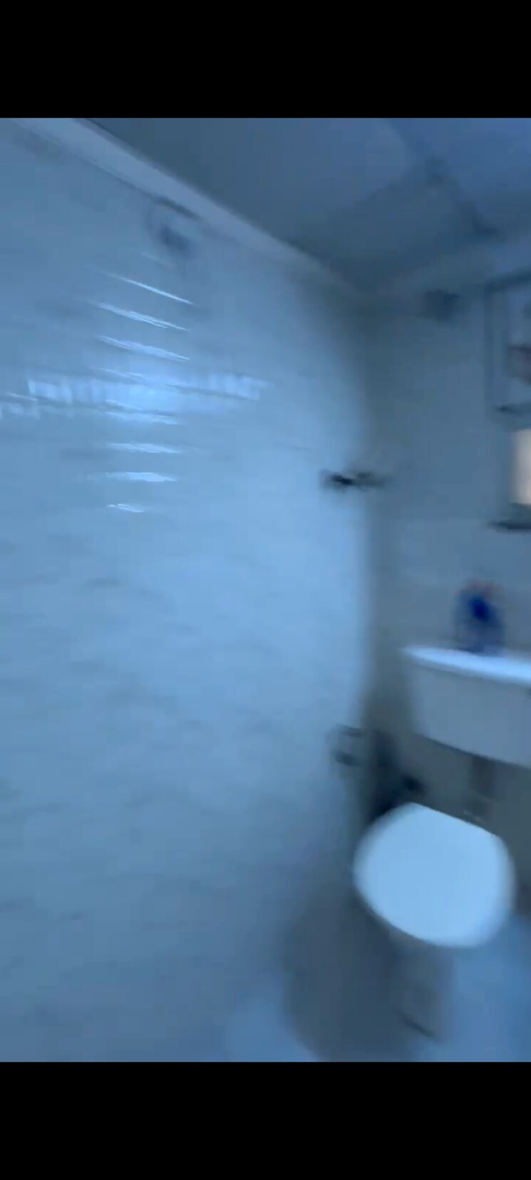 Bathroom, gaur-city-2-12th-avenue 2 Bedroom 635 Sq.Ft. Apartment In Sector 16c Greater Noida Greater Noida 8172443