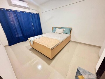 Bedroom in 2 BHK Apartment at Santacruz West – for Rent