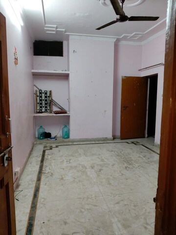 Room in 1.5 BHK Independent House at Gomti Nagar – for Rent