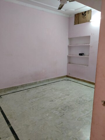 Room in 1.5 BHK Independent House at Gomti Nagar – for Rent