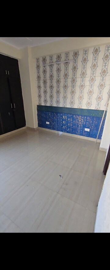 Room in 2 BHK Apartment at Sangwan Heights, Raj Nagar Extension – for Rent