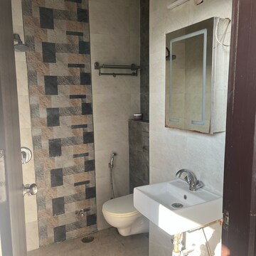 Bathroom in 2 BHK Builder Floor at Unitech Nirvana Country Cedar Crest, Sector 50 – for Rent