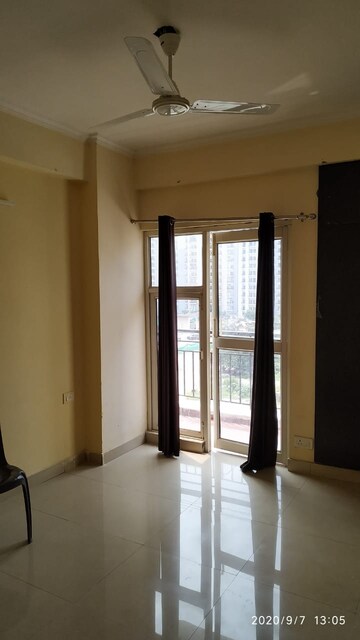 Room in 2 BHK Apartment at Gardenia Golf City, Sector 75 – for Sale