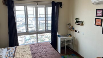 Room in 2 BHK Apartment at Marina Skies, Hi Tech City – for Rent