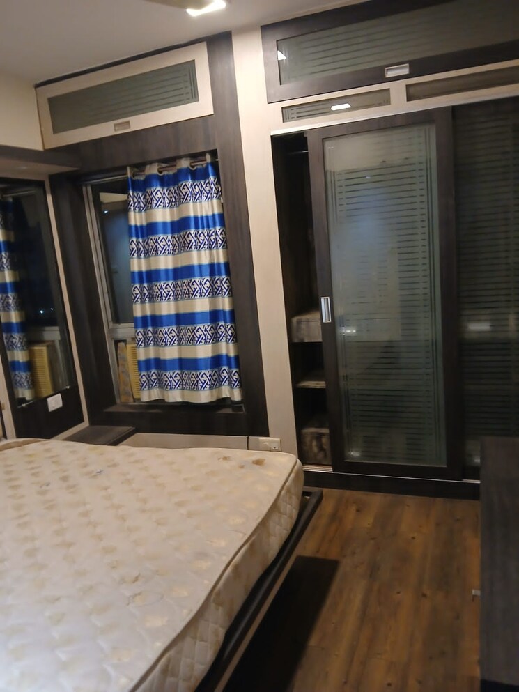  Parking, kalpa-taru-siddhachal-v 2 Bedroom 1000 Sq.Ft. Apartment In Kasarvadavali Thane 8172623