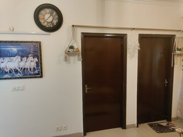 Furnished Amenities in 2 BHK Apartment at M2K Aura, Sector 47 – for Rent