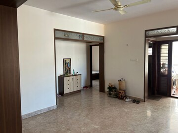 Room in 3 BHK Builder Floor at Hsr Layout – for Rent
