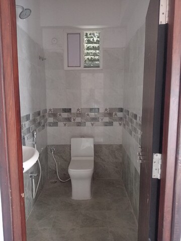 Bathroom in 3 BHK Apartment at Khajaguda – for Sale