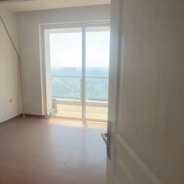 Room in 3 BHK Apartment at M3M Merlin, Sector 67 – for Rent