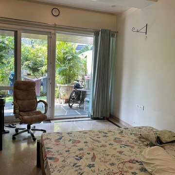 Bedroom in 3 BHK Apartment at Sector 70a – for Rent