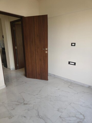 Room in 2 BHK Apartment at Oshiwara – for Sale