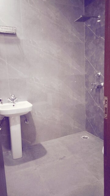 Bathroom in 2 BHK Builder Floor at Uttam Nagar – for Rent