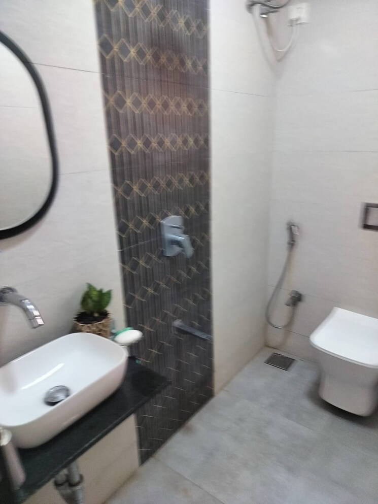 Bathroom, modi-rashmi-heights 2 Bedroom 700 Sq.Ft. Apartment In Kandivali West Mumbai 8172702