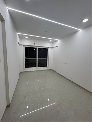 Room in 2 BHK Apartment at Choice Ambe Krupa, Pant Nagar – for Rent