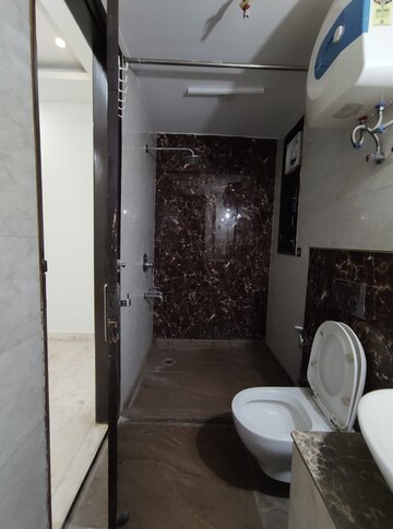 Bathroom in 1 BHK Apartment at Vasant Kunj – for Sale