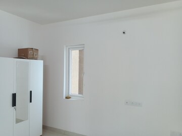 Room in 2 BHK Apartment at Aparna Sarovar Zenith, Nallagandla – for Rent
