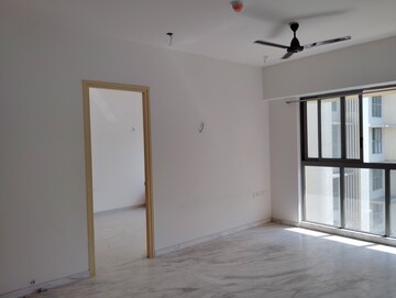 Room in 3 BHK Apartment at Lodha Bel Air, Jogeshwari West – for Rent