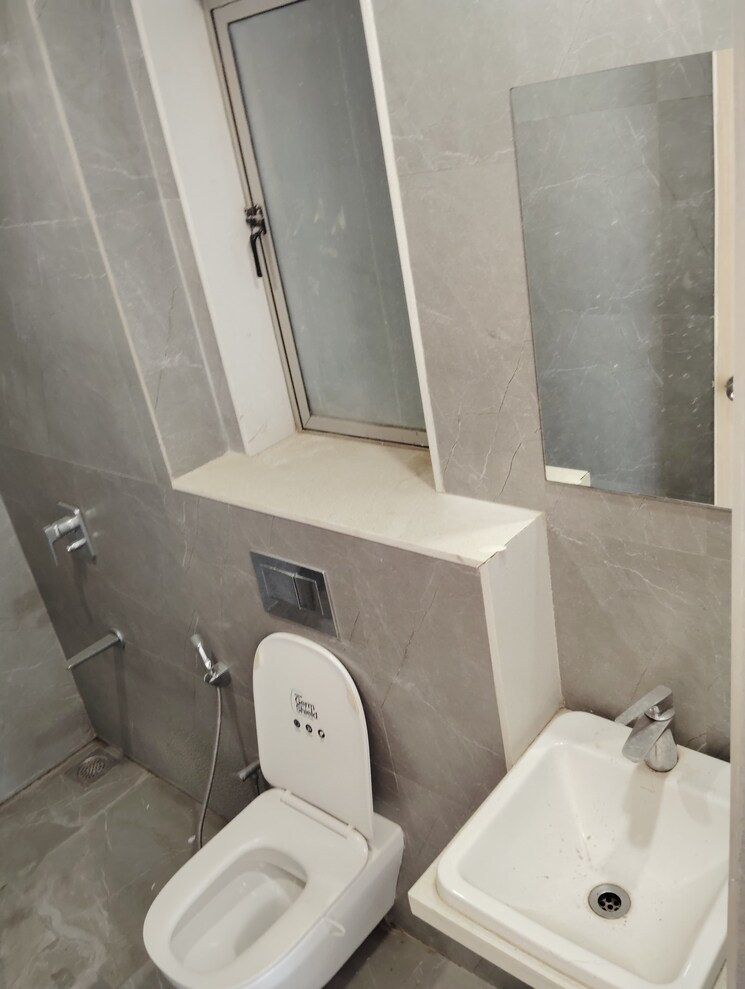 Bathroom, lodha-bel-air 3 Bedroom 1189 Sq.Ft. Apartment In Jogeshwari West Mumbai 8172706