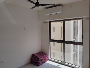 Room in 3 BHK Apartment at Lodha Bel Air, Jogeshwari West – for Rent