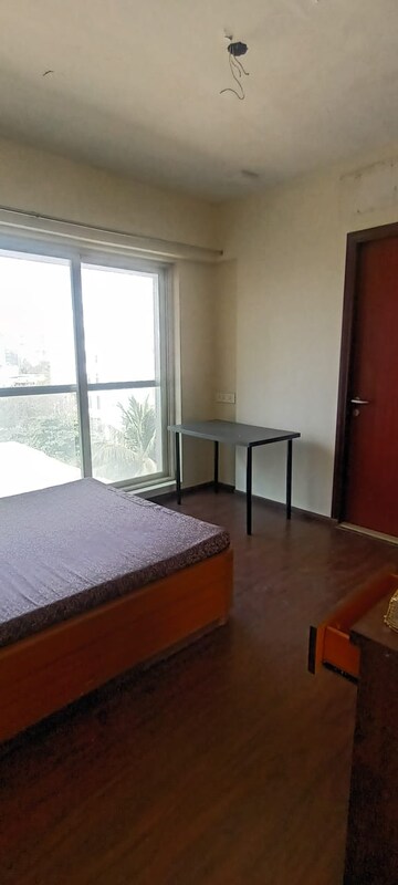 Bedroom in 2.5 BHK Apartment at VKG Amazon, Andheri East – for Rent