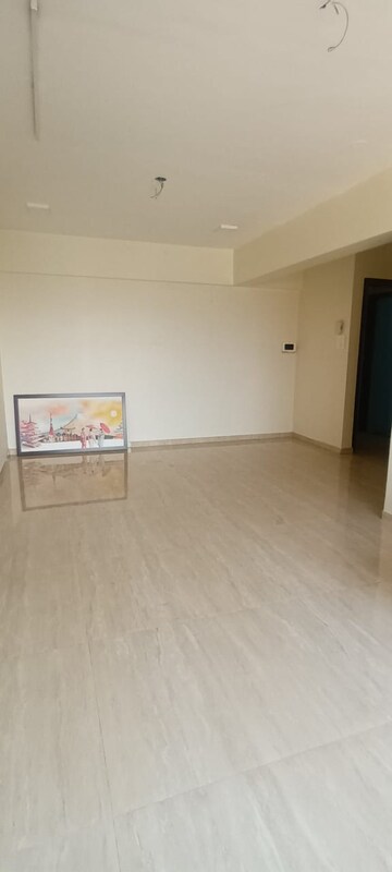 Room in 2.5 BHK Apartment at VKG Amazon, Andheri East – for Rent