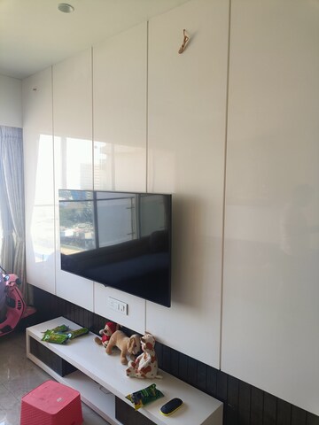 Furnished Amenities in 2 BHK Apartment at Jayesh Shiv Parvati CHS, Kandivali West – for Rent