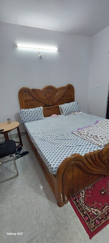 Bedroom in 2 BHK Apartment at Sulabh Awas, Gomti Nagar – for Rent