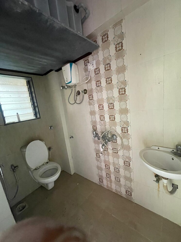 Bathroom, salasar-aanand 2 Bedroom 700 Sq.Ft. Apartment In Mira Road Thane 8172866