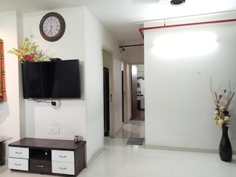 2 BHK Apartment For Rent in Courtyard by Narang Realty and The Wadhwa Group Pokhran Road No 2 Thane  8172881