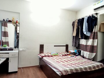 Bedroom in 2 BHK Apartment at Courtyard by Narang Realty and The Wadhwa Group, Pokhran Road No 2 – for Rent