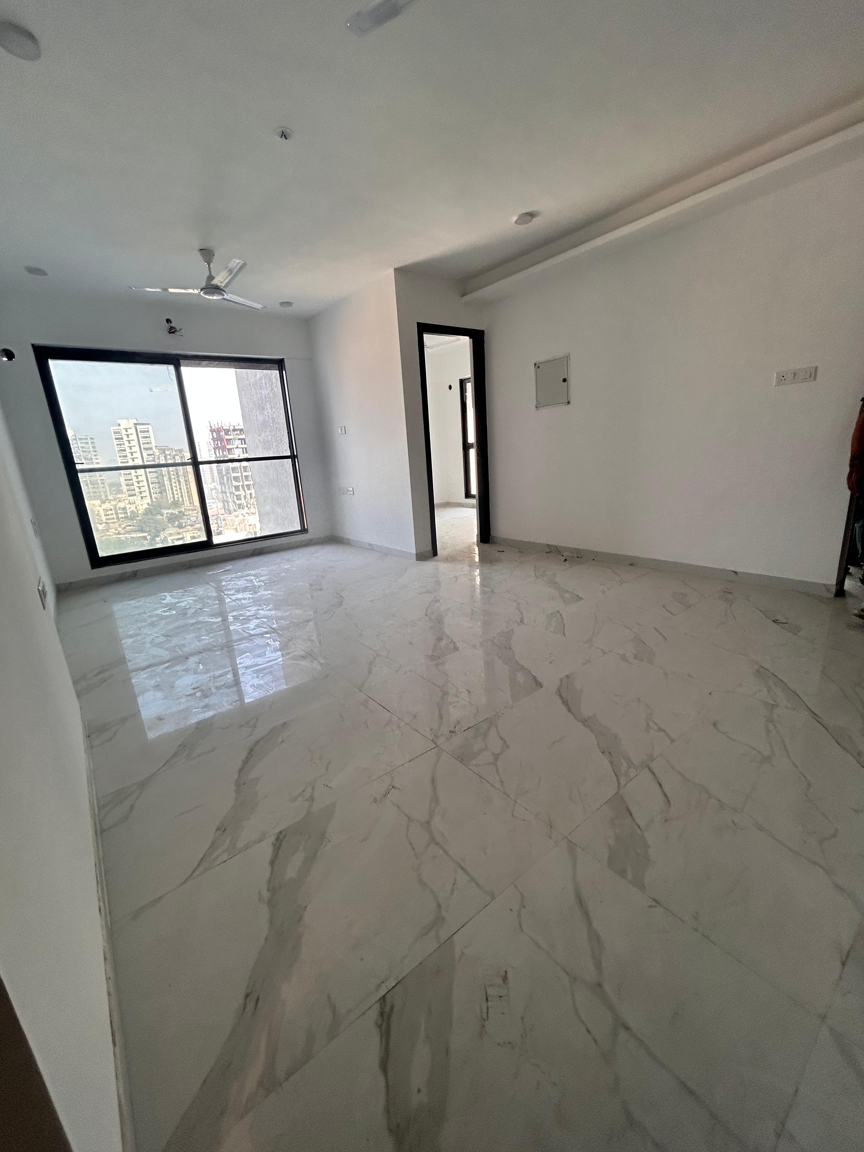 2 BHK 950 Sq.Ft. Apartment in Dev Leo Tower