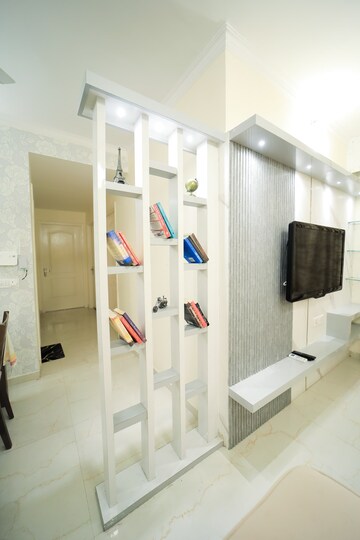 Furnished Amenities in 3 BHK Apartment at Gomti Nagar – for Rent