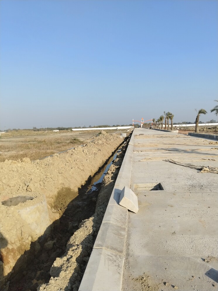 undefined, chhatikara  155 Sq.Yd. Plot In Chhatikara Vrindavan 8173040