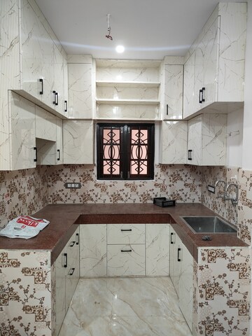 Kitchen in 2 BHK Independent House at Gomti Nagar – for Rent