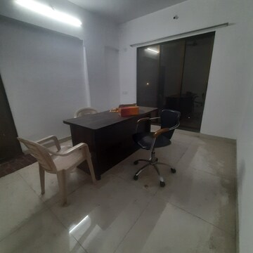 Bedroom in 2 BHK Apartment at Sunflower Apartment Mulund East, Mulund East – for Rent