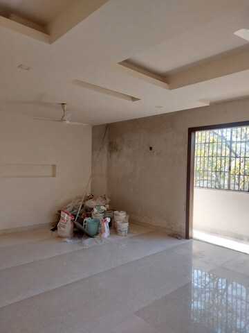 Furnished Amenities in 4 BHK Builder Floor at Friends Colony – for Rent