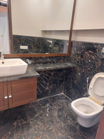 Furnished Amenities in 4 BHK Builder Floor at Friends Colony – for Rent