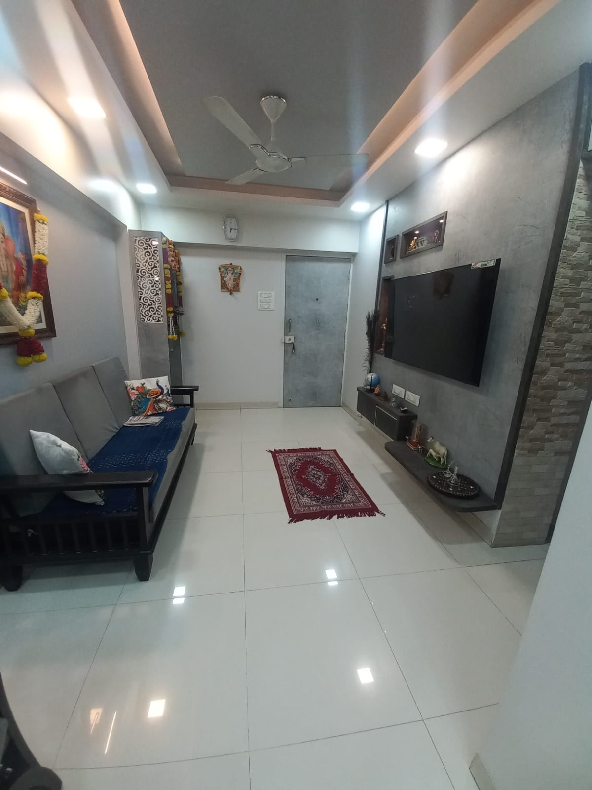 1 BHK + Study Room Apartment For Sale in Sadguru Avenue