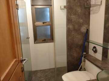 Bathroom in 3 BHK Apartment at Ekta Heritage Apartment, Khar West – for Sale