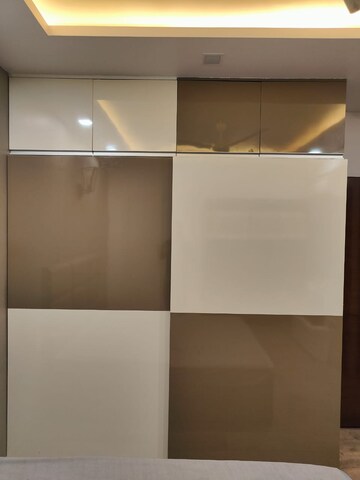 Furnished Amenities in 3 BHK Apartment at Elite Golf Green, Sector 79 – for Rent